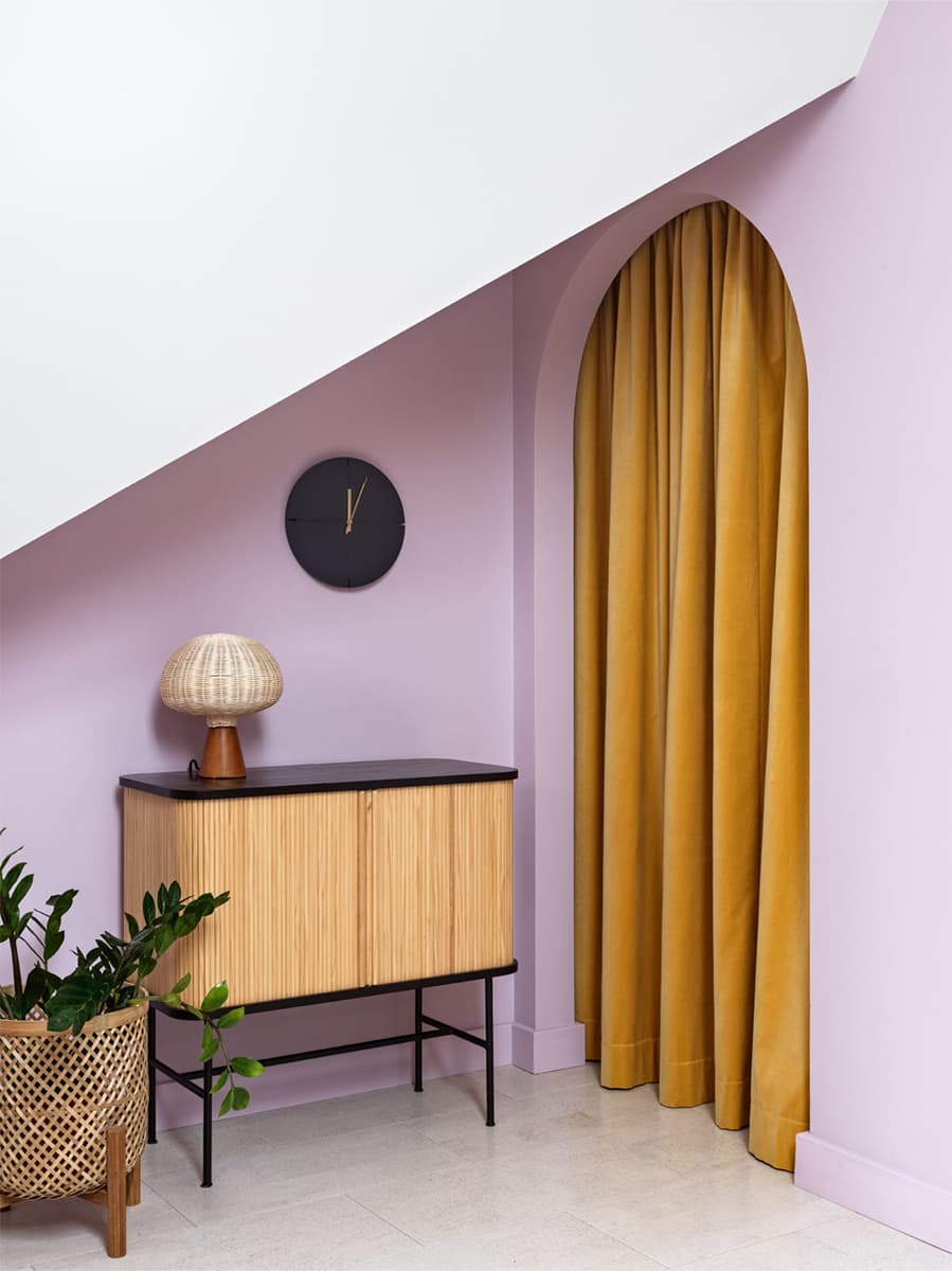 Уютный интерьер двухуровневой квартиры с четырьмя спальнями — проект Ирины Халезовой