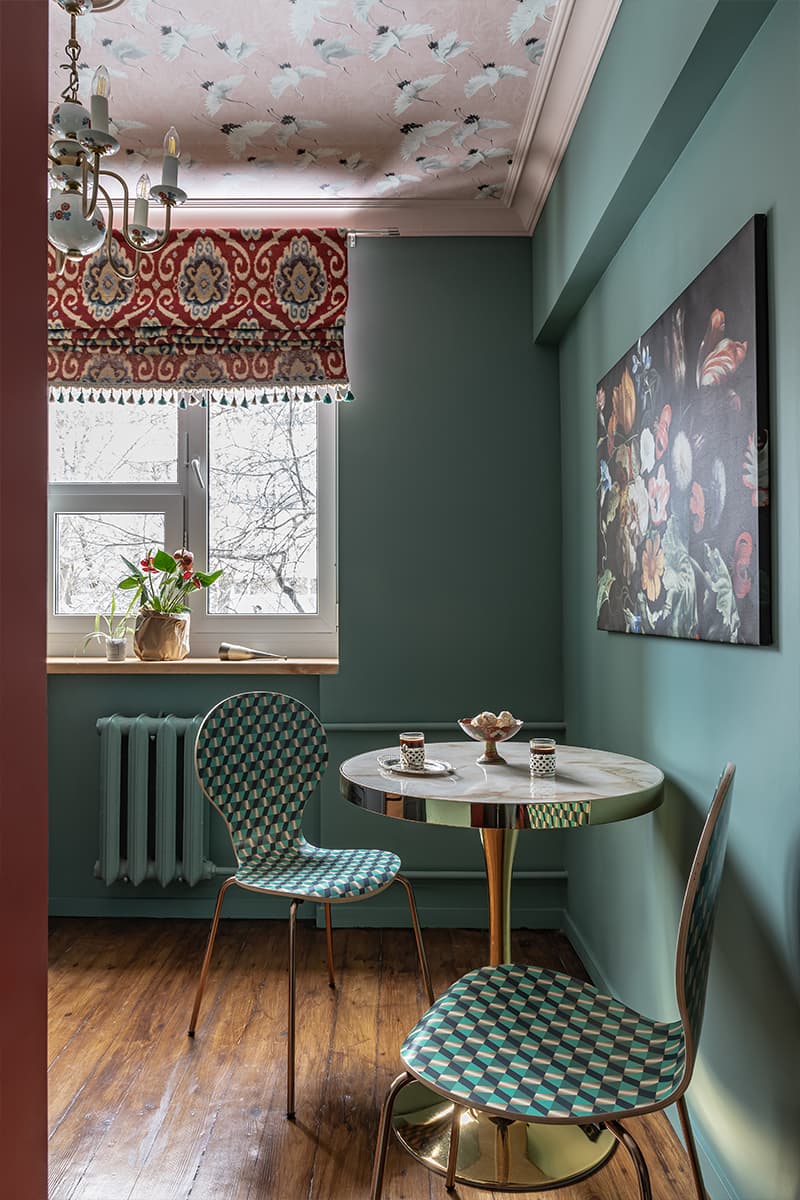 Смелый интерьер московской квартиры с советскими деталями — проект Анны Березняк