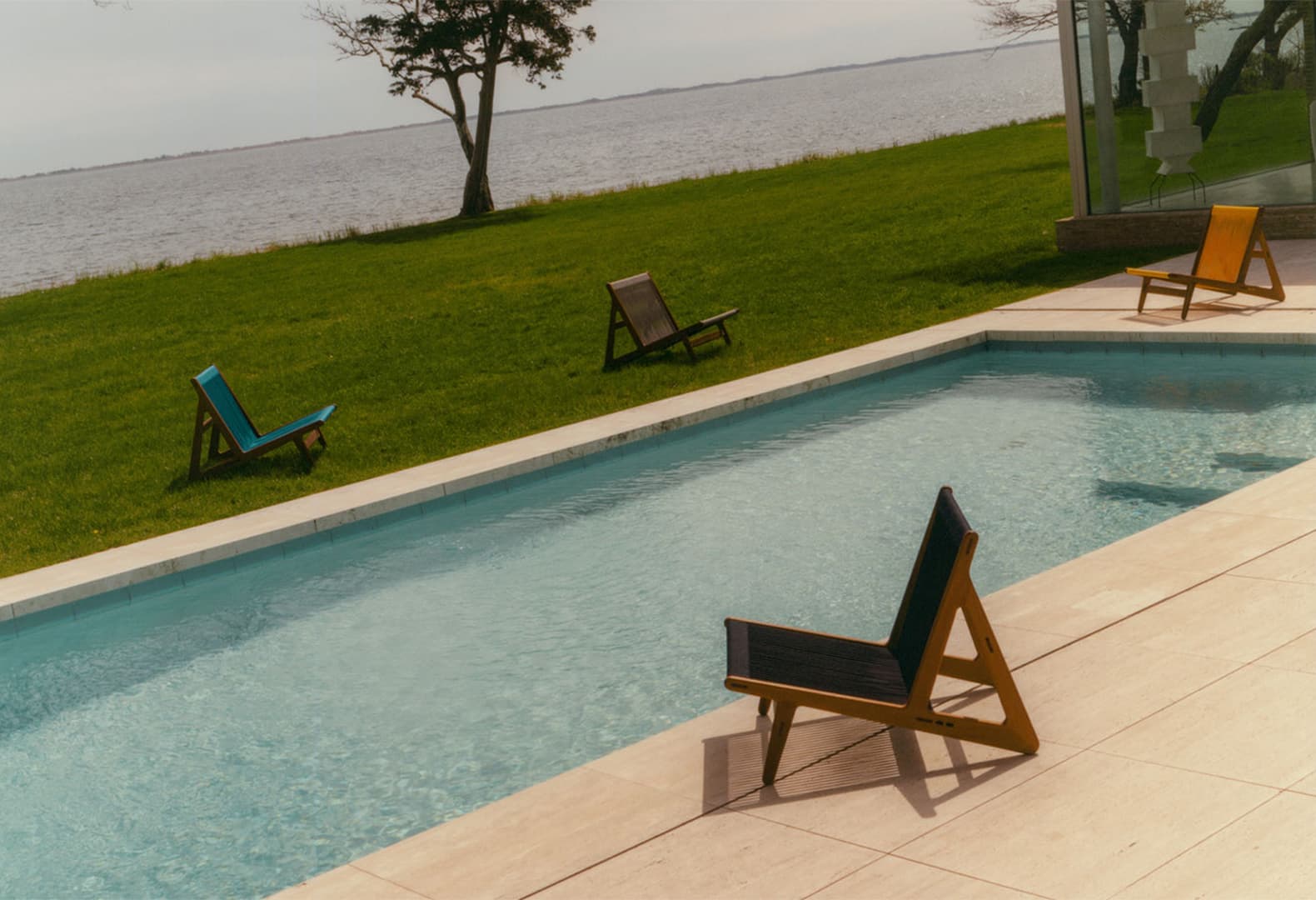 Серия outdoor-мебели Noah x GUBI. Фото: GUBI