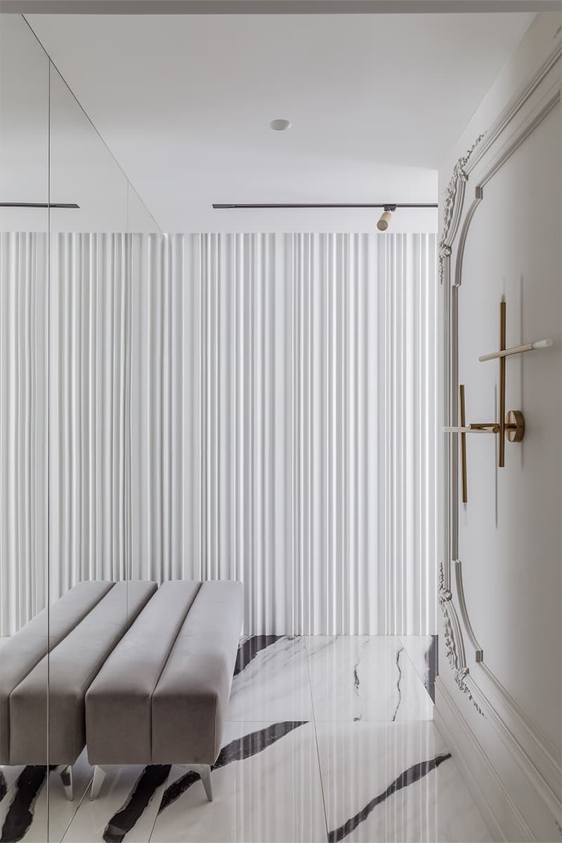 Классические элементы в интерьере элегантной квартиры для семьи с двумя сыновьями — проект Оксаны Пирко и Дарьи Гончаровой