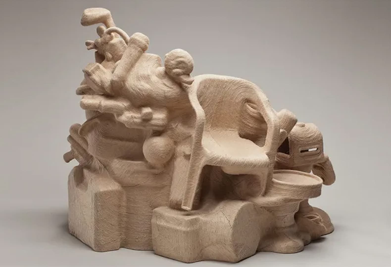 Одни из первых предметов в серии Savage. Фото: Jay Sae Jung Oh