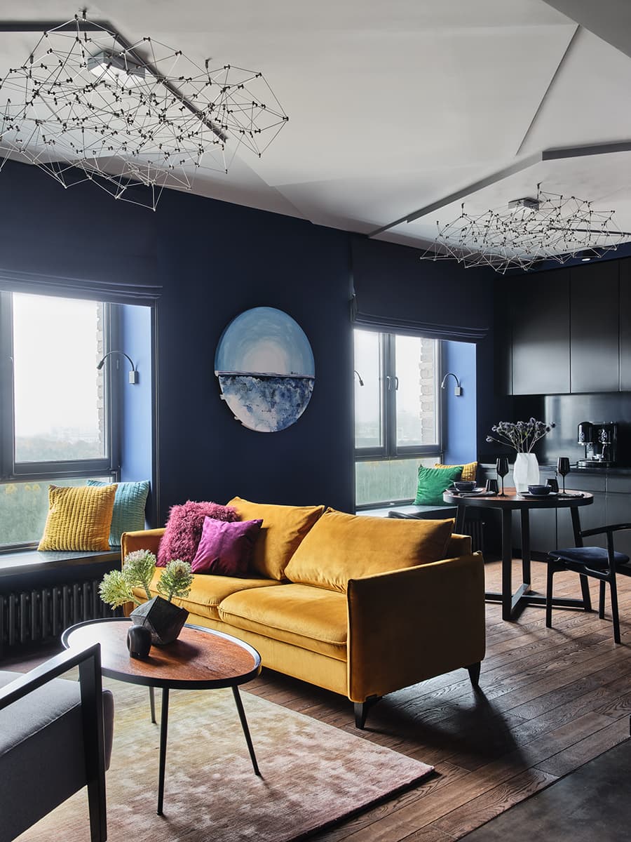 Глубокие арктические цвета в смелом интерьере квартиры — проект Ирины Богатиковой