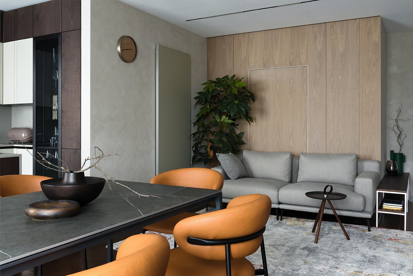 Гармоничный интерьер просторной квартиры в теплой цветовой гамме — проект Ольги Писарьковой