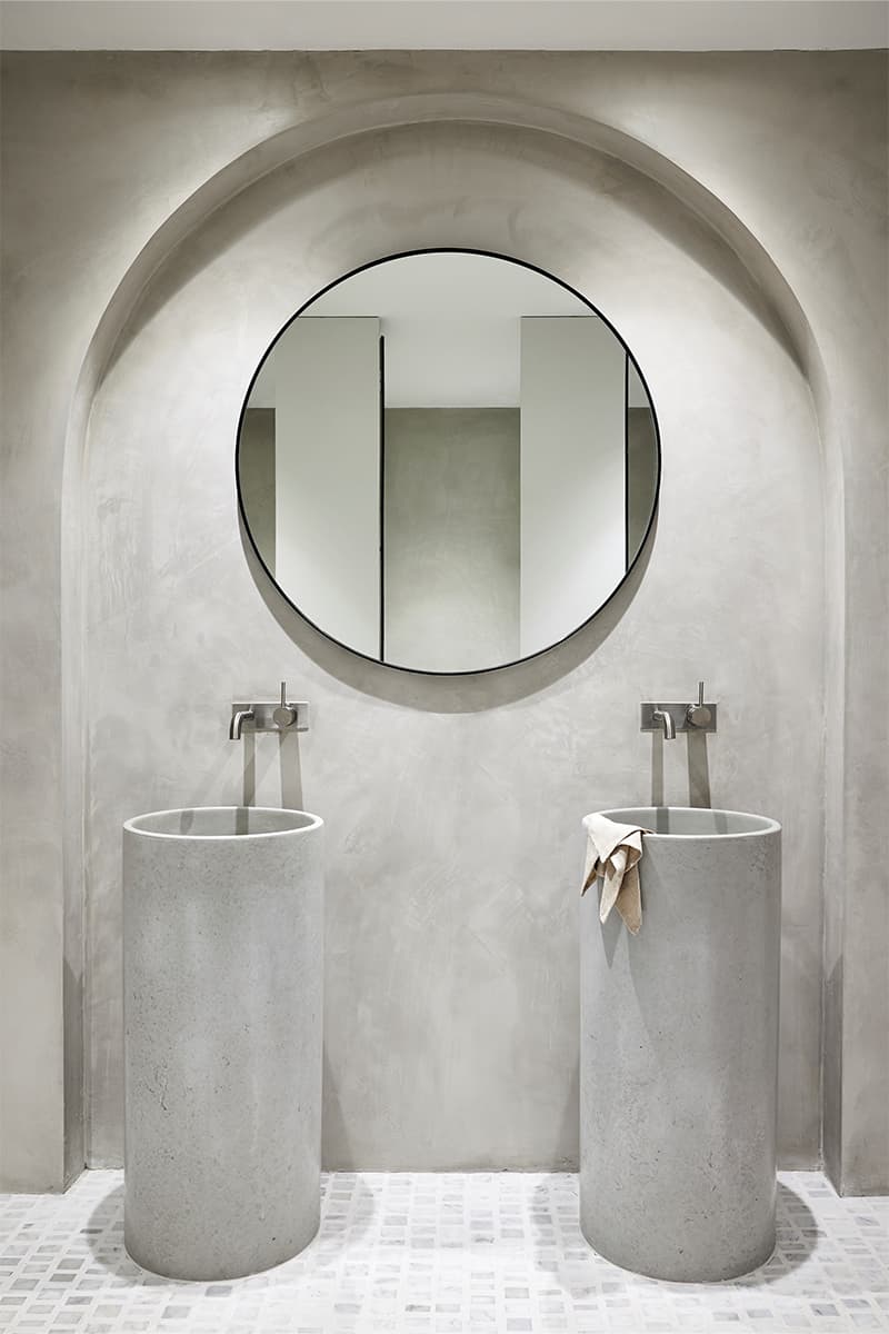 Озелененный интерьер офиса для австралийской студии ландшафтного дизайна Wyer & Co — проект Daniel Boddam Studio