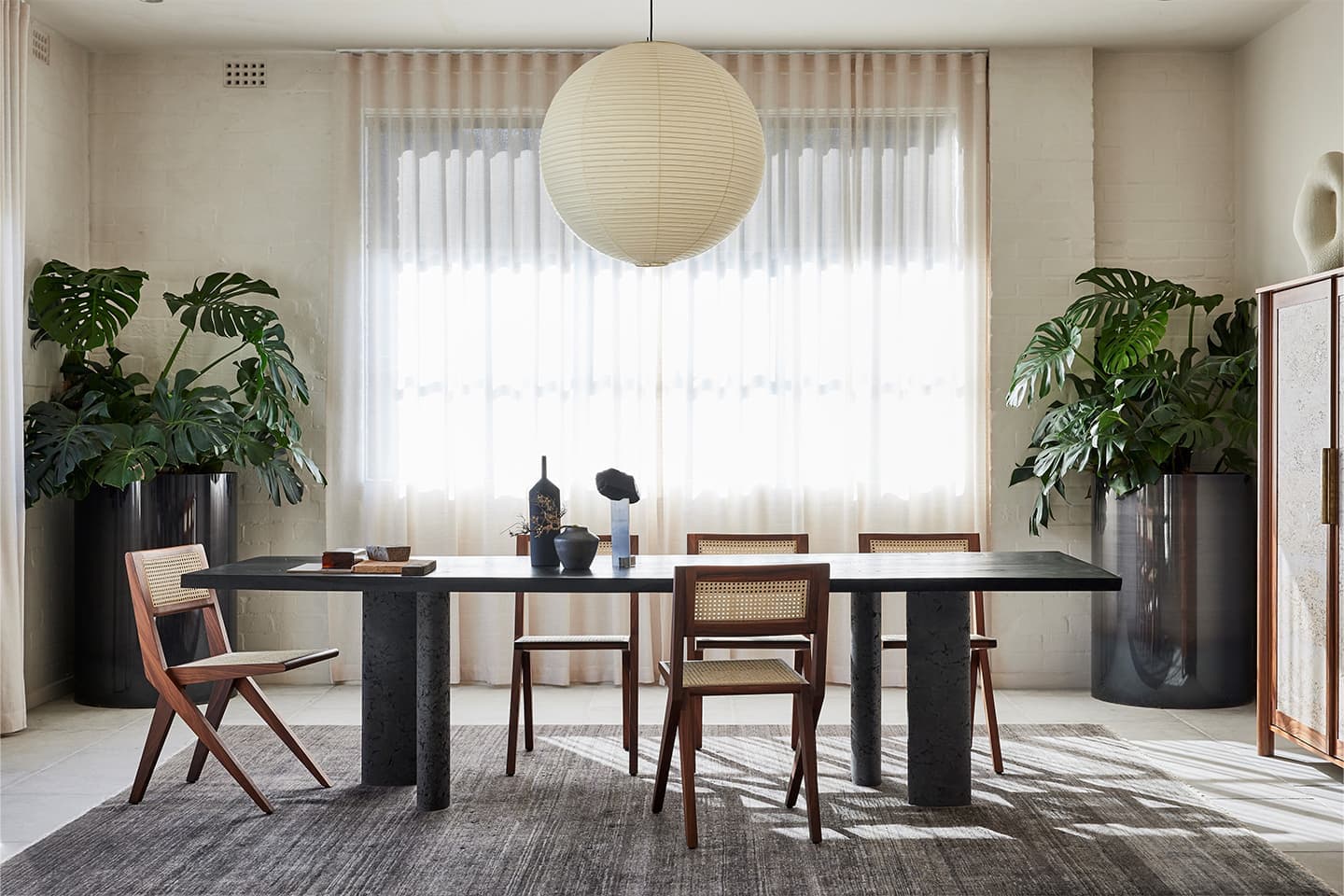 Озелененный интерьер офиса для австралийской студии ландшафтного дизайна Wyer & Co — проект Daniel Boddam Studio