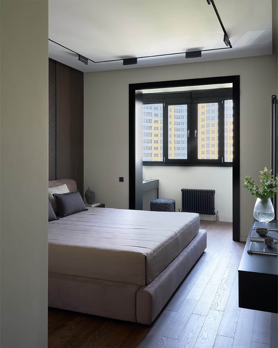 Оригинальный интерьер семейной квартиры в темных тонах — проект Анастасии Егоровой и Екатерины Моисеенко