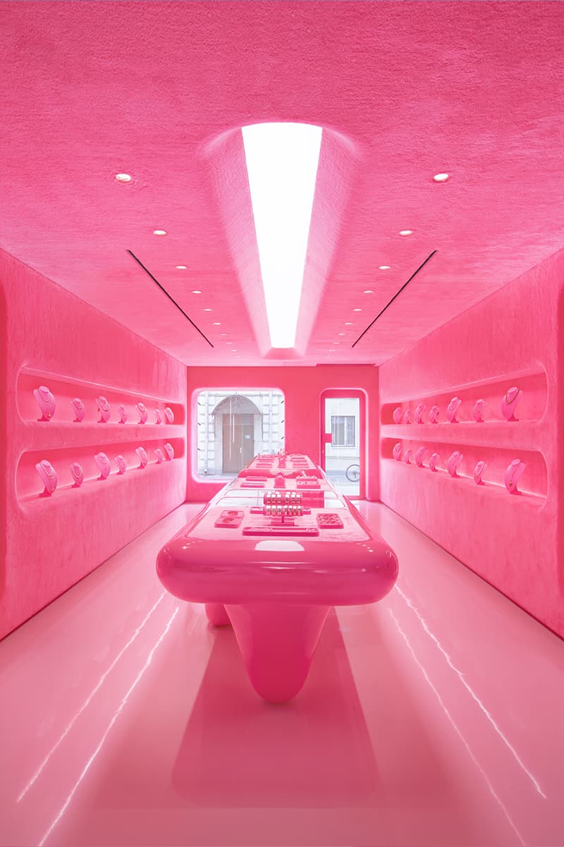 Эпатажный интерьер магазина ювелирных украшений на Патриарших прудах — проект Елены Локастовой