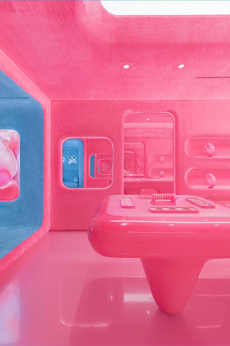 Эпатажный интерьер магазина ювелирных украшений на Патриарших прудах — проект Елены Локастовой