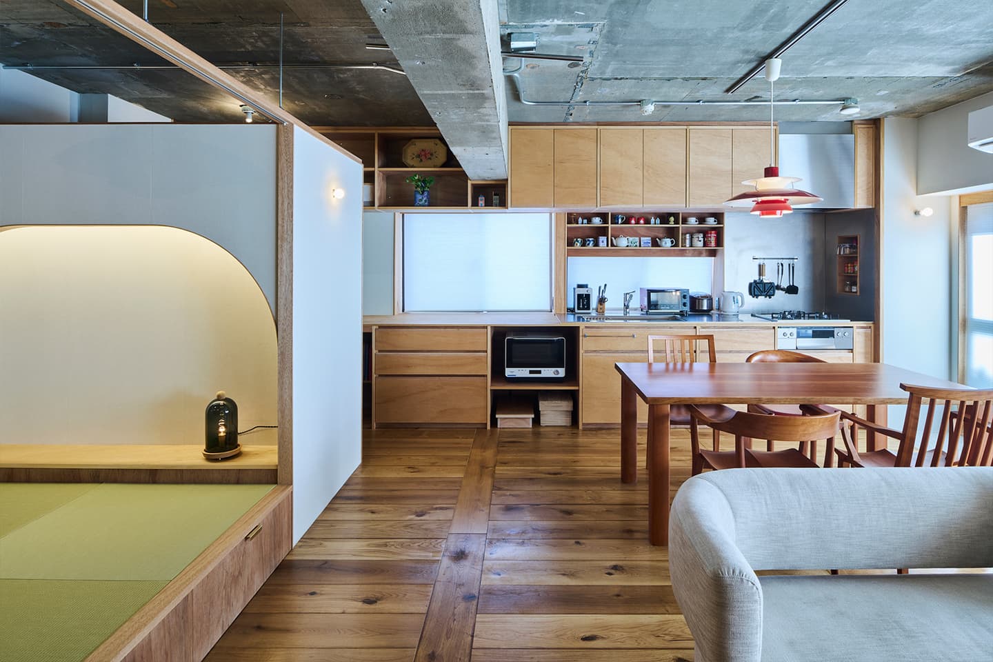 Японская квартира с подиумом под спальное место — проект Daiki Awaya