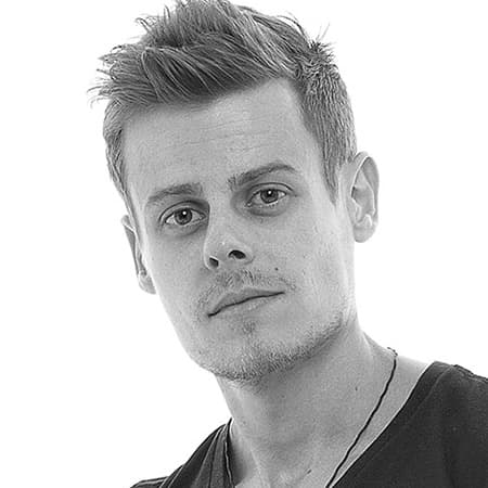 Тиаго Куриони, дизайнер